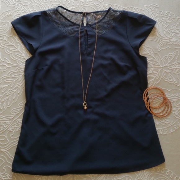 Blouse - Picture 1 of 4